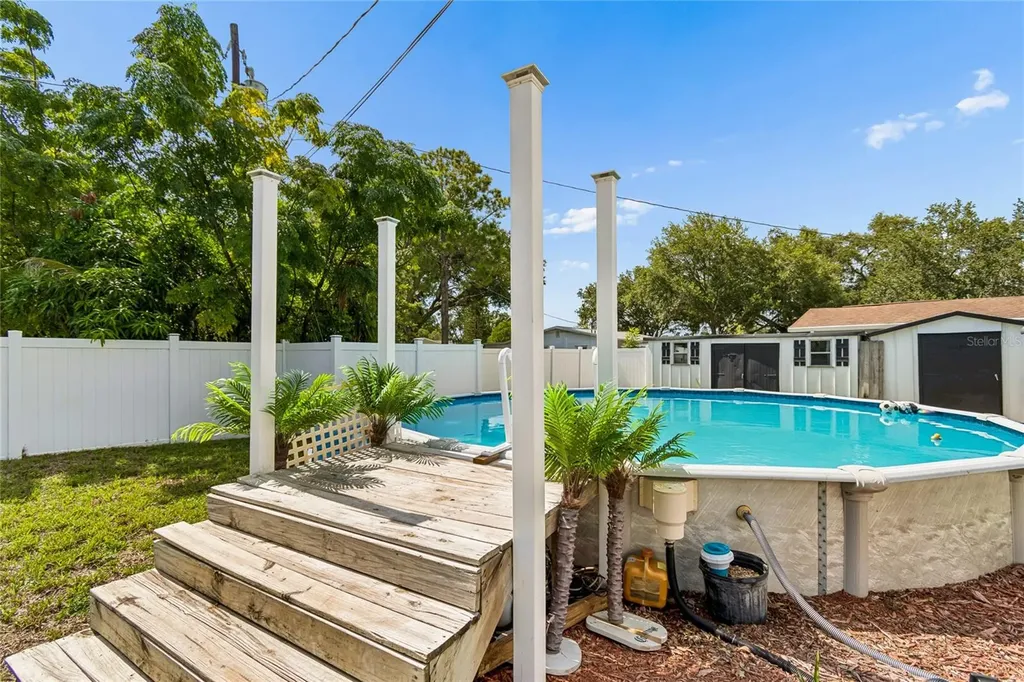 7846 12th Street N St Petersburg FL 33702