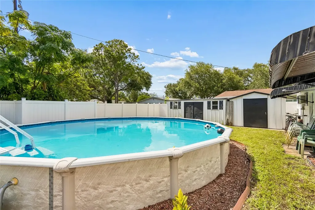 7846 12th Street N St Petersburg FL 33702