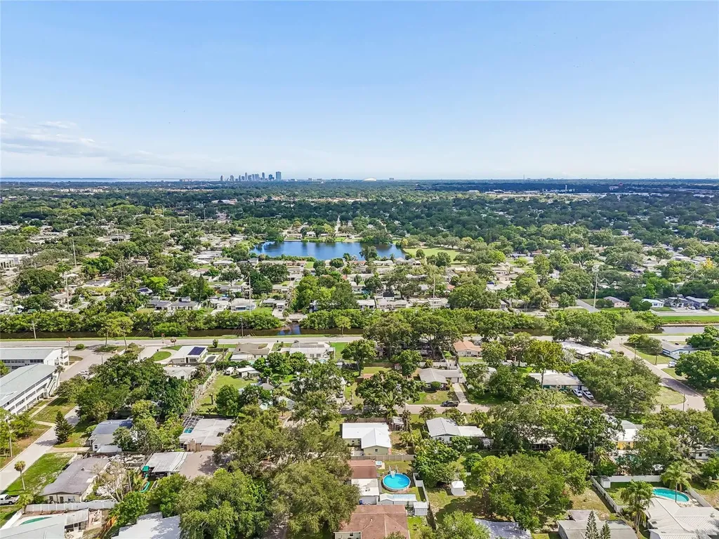 7846 12th Street N St Petersburg FL 33702