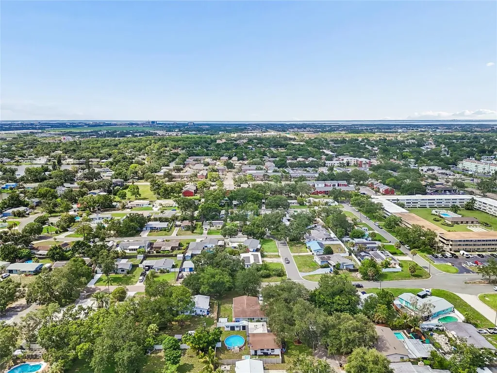 7846 12th Street N St Petersburg FL 33702