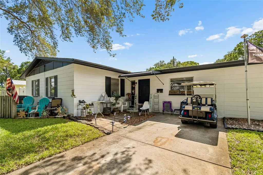 7846 12th Street N St Petersburg FL 33702