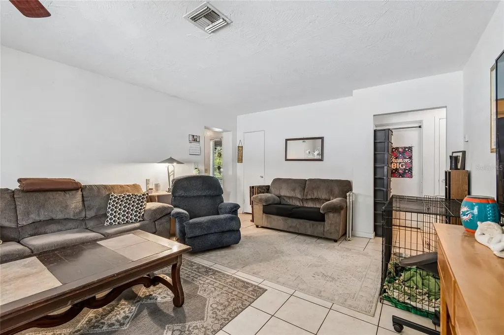 7846 12th Street N St Petersburg FL 33702