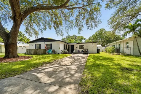 7846 12th Street N St Petersburg FL 33702