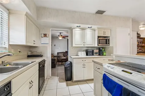 7846 12th Street N St Petersburg FL 33702