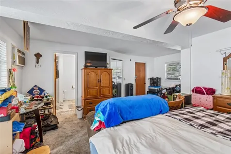 7846 12th Street N St Petersburg FL 33702