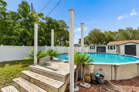 7846 12th Street N St Petersburg FL 33702