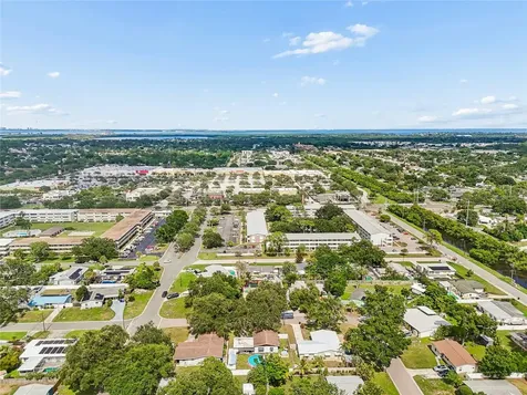 7846 12th Street N St Petersburg FL 33702