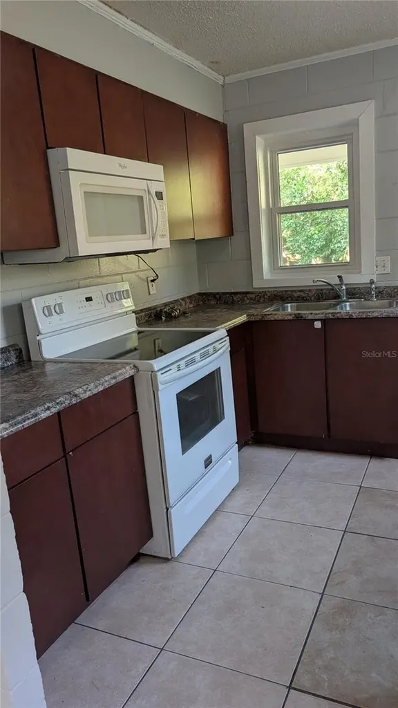 738 E Minneola Avenue Clermont FL 34711