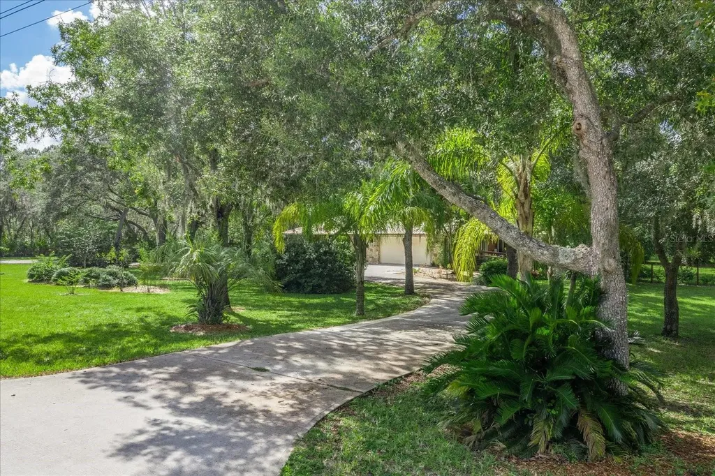 1273 Scrub Jay Trail Frostproof FL 33843