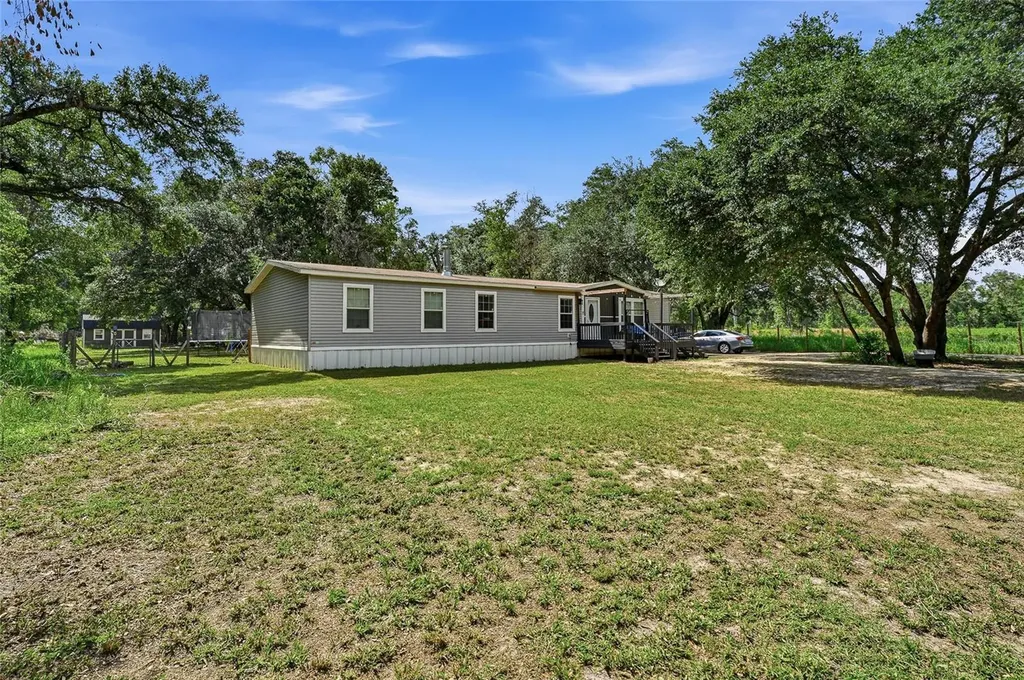 6839 Lumberton Road Zephyrhills FL 33540
