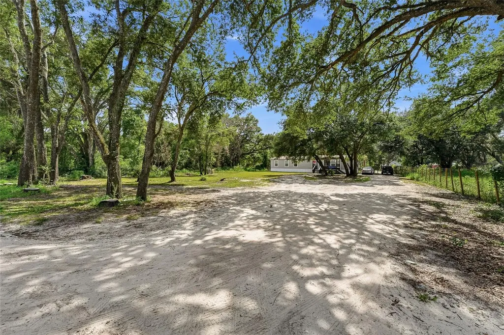 6839 Lumberton Road Zephyrhills FL 33540