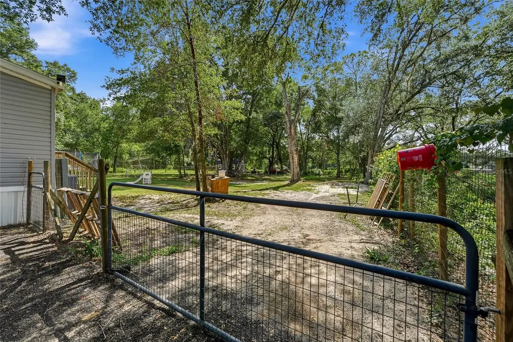 6839 Lumberton Road Zephyrhills FL 33540