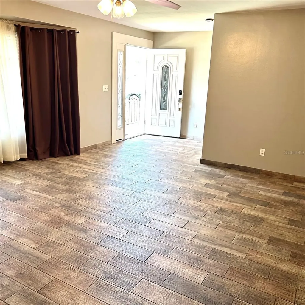 2152 Greenbriar Boulevard Clearwater FL 33763