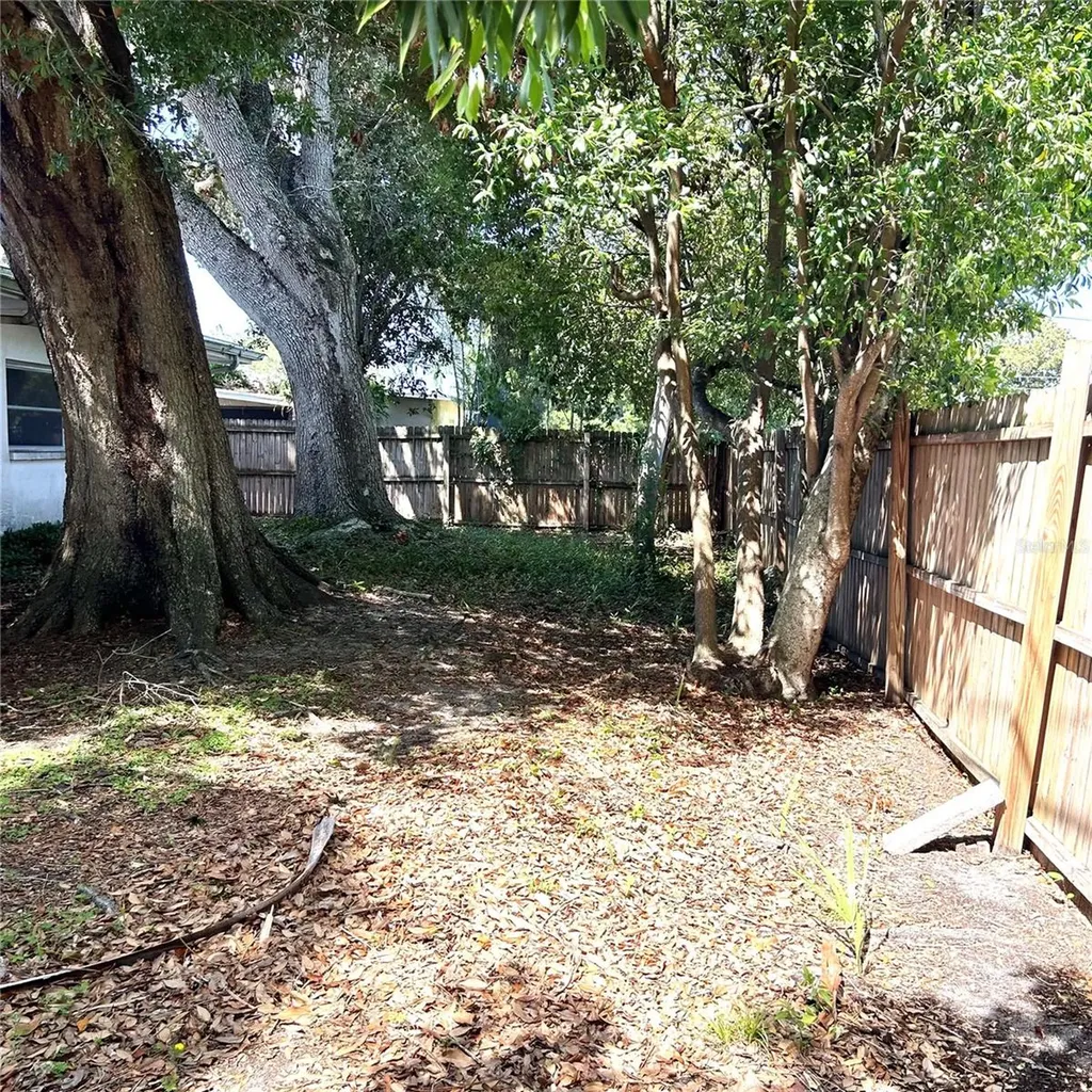 2152 Greenbriar Boulevard Clearwater FL 33763