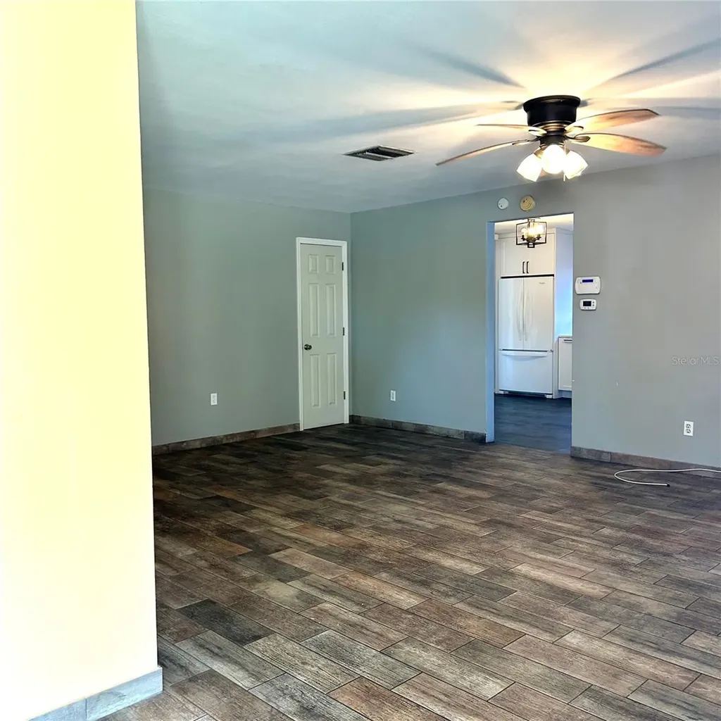 2152 Greenbriar Boulevard Clearwater FL 33763
