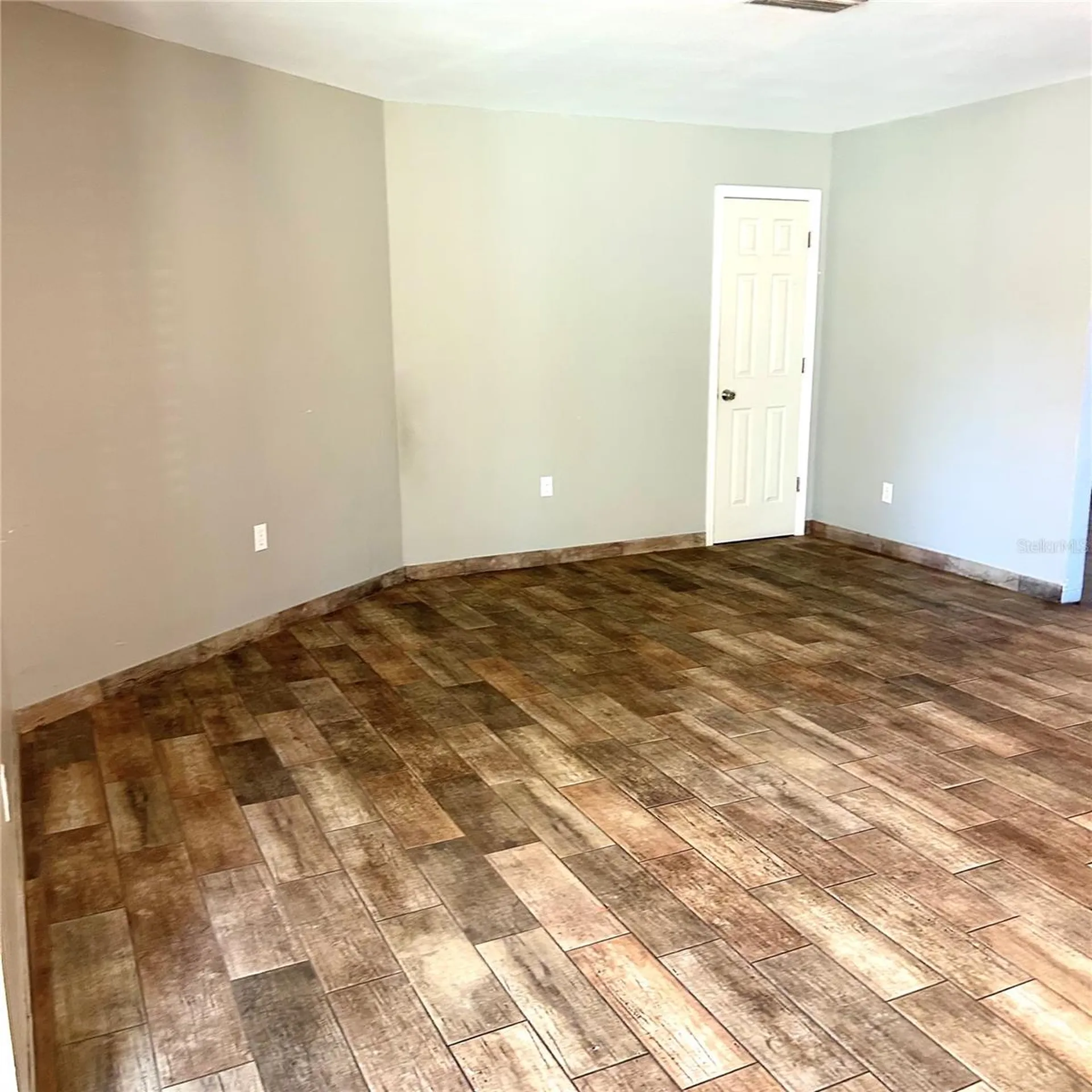 2152 Greenbriar Boulevard Clearwater FL 33763
