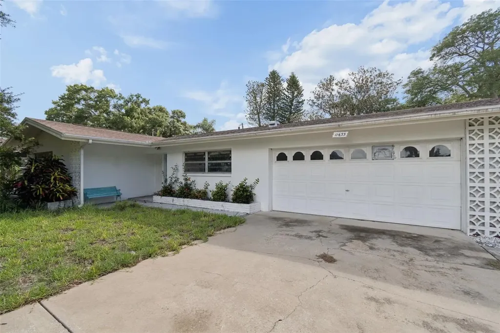 11435 Oval Drive E Largo FL 33774