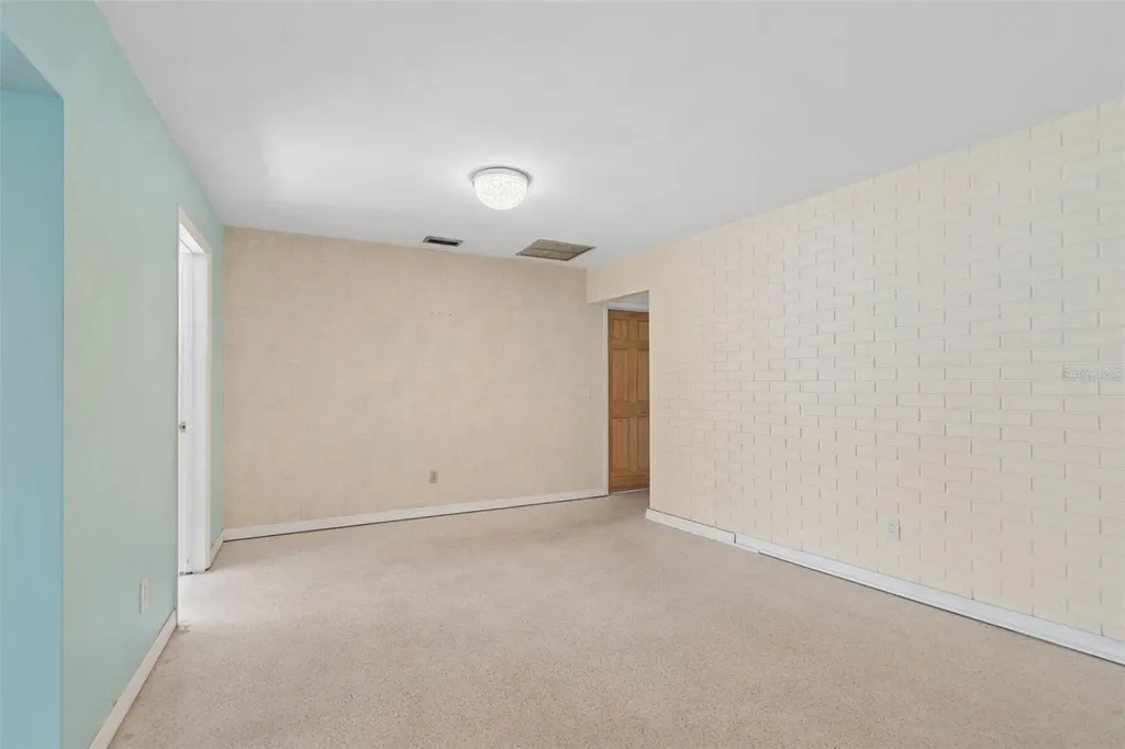 11435 Oval Drive E Largo FL 33774
