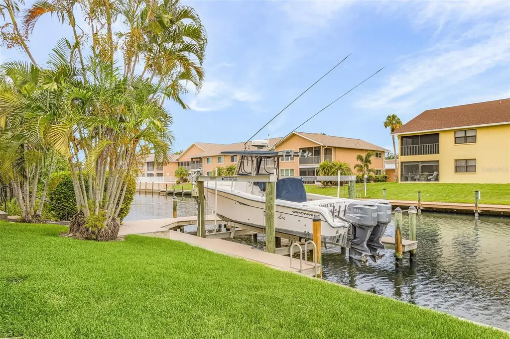 4903 SW 11th Place Cape Coral FL 33914
