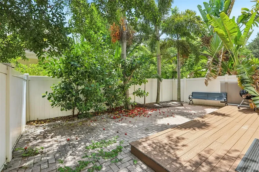 502 S Lincoln Avenue Tampa FL 33609
