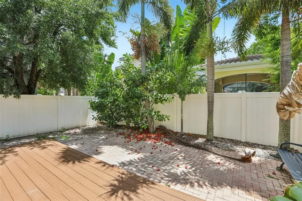 502 S Lincoln Avenue Tampa FL 33609