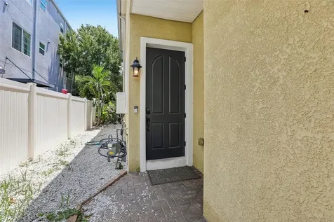 502 S Lincoln Avenue Tampa FL 33609