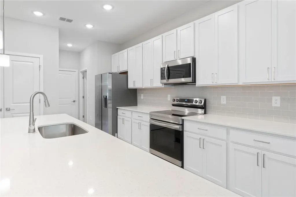 13 SW 34th Place Cape Coral FL 33991