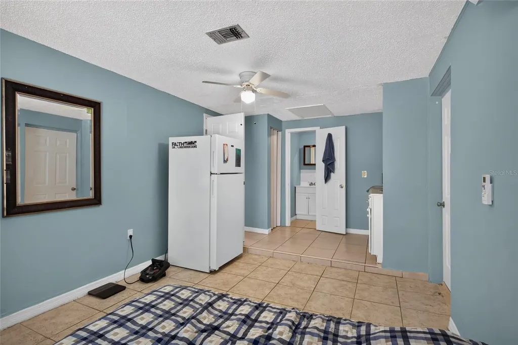 6711 Glen Forest Court Tampa FL 33615