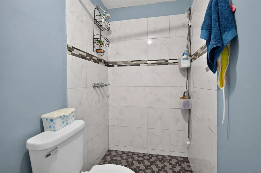 6711 Glen Forest Court Tampa FL 33615