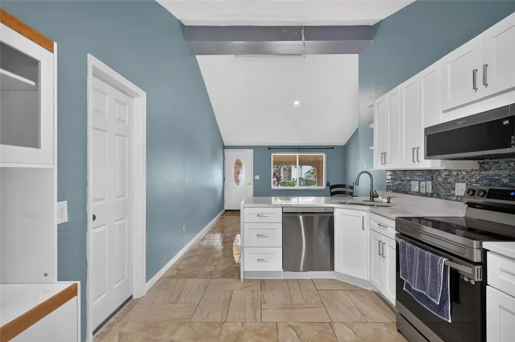 6711 Glen Forest Court Tampa FL 33615
