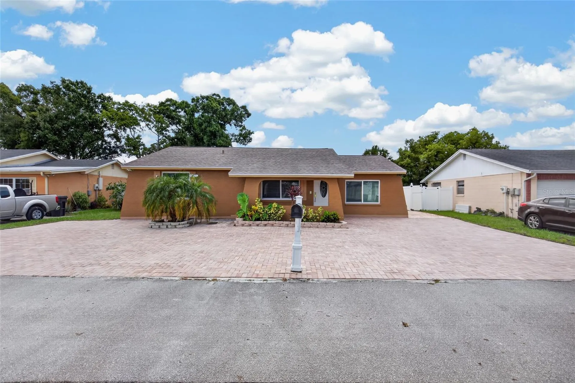6711 Glen Forest Court Tampa FL 33615