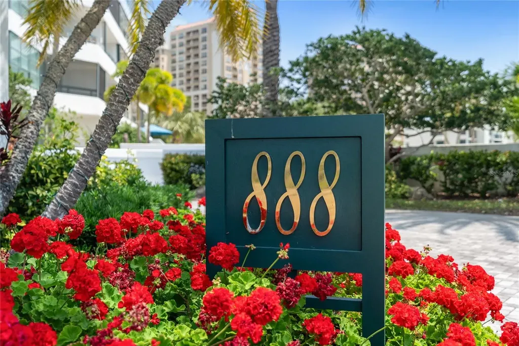 888 Boulevard Of The Arts Sarasota FL 34236