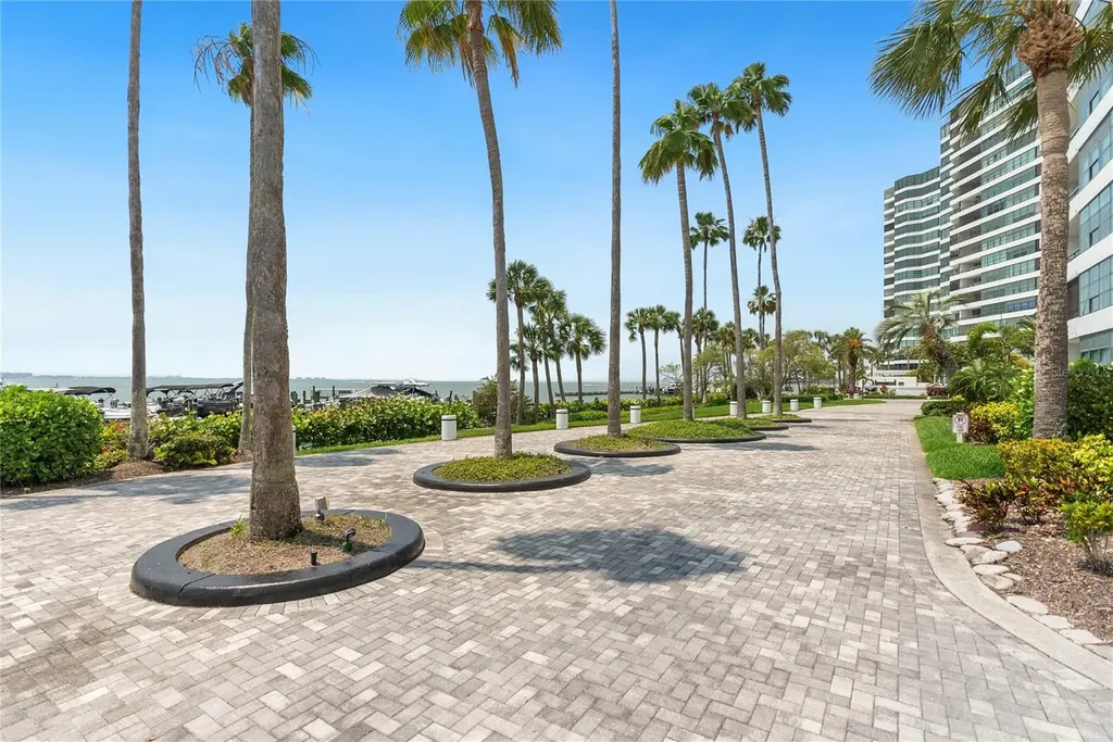 888 Boulevard Of The Arts Sarasota FL 34236