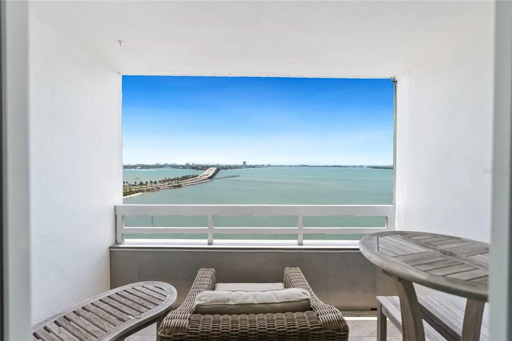 888 Boulevard Of The Arts Sarasota FL 34236