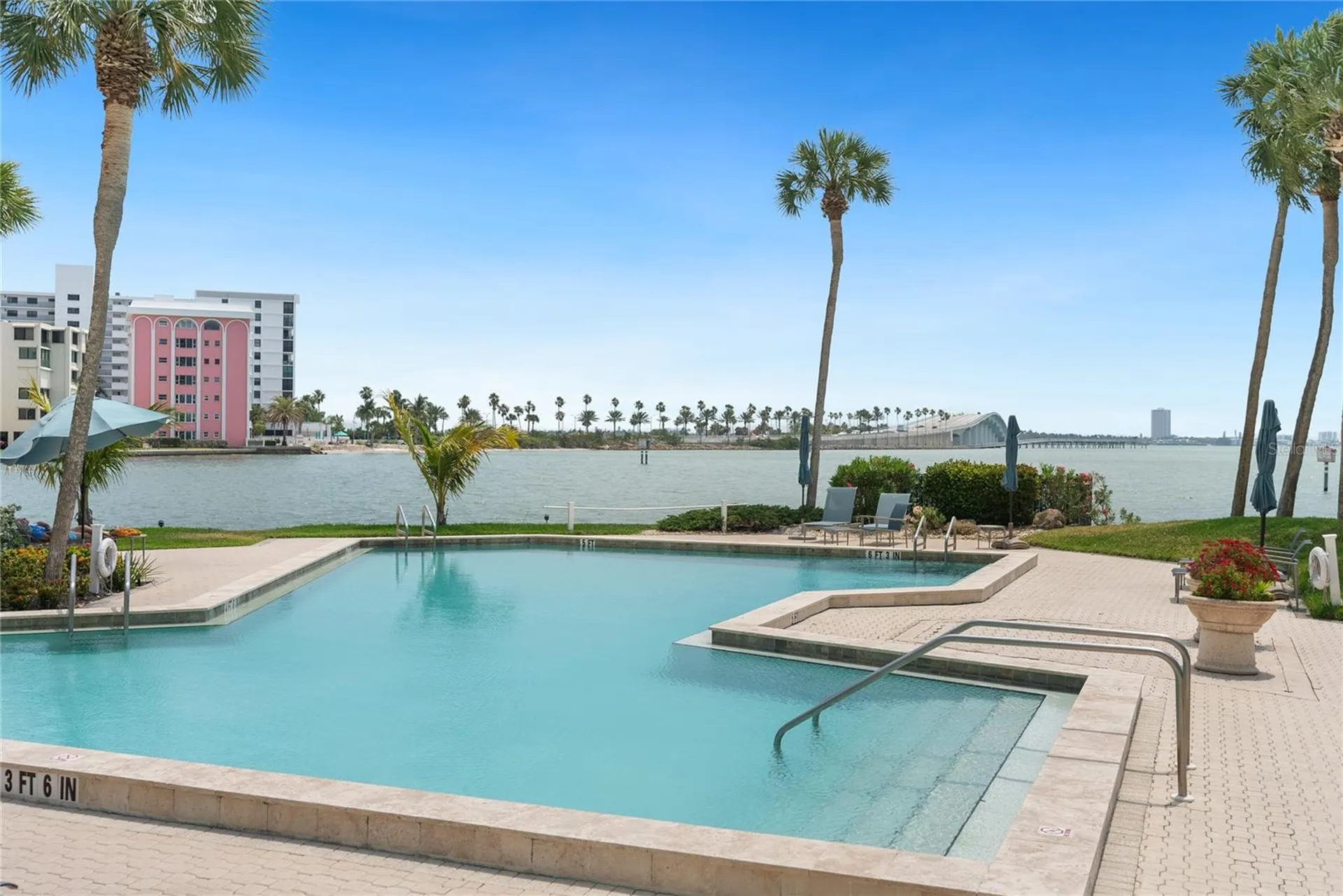 888 Boulevard Of The Arts Sarasota FL 34236