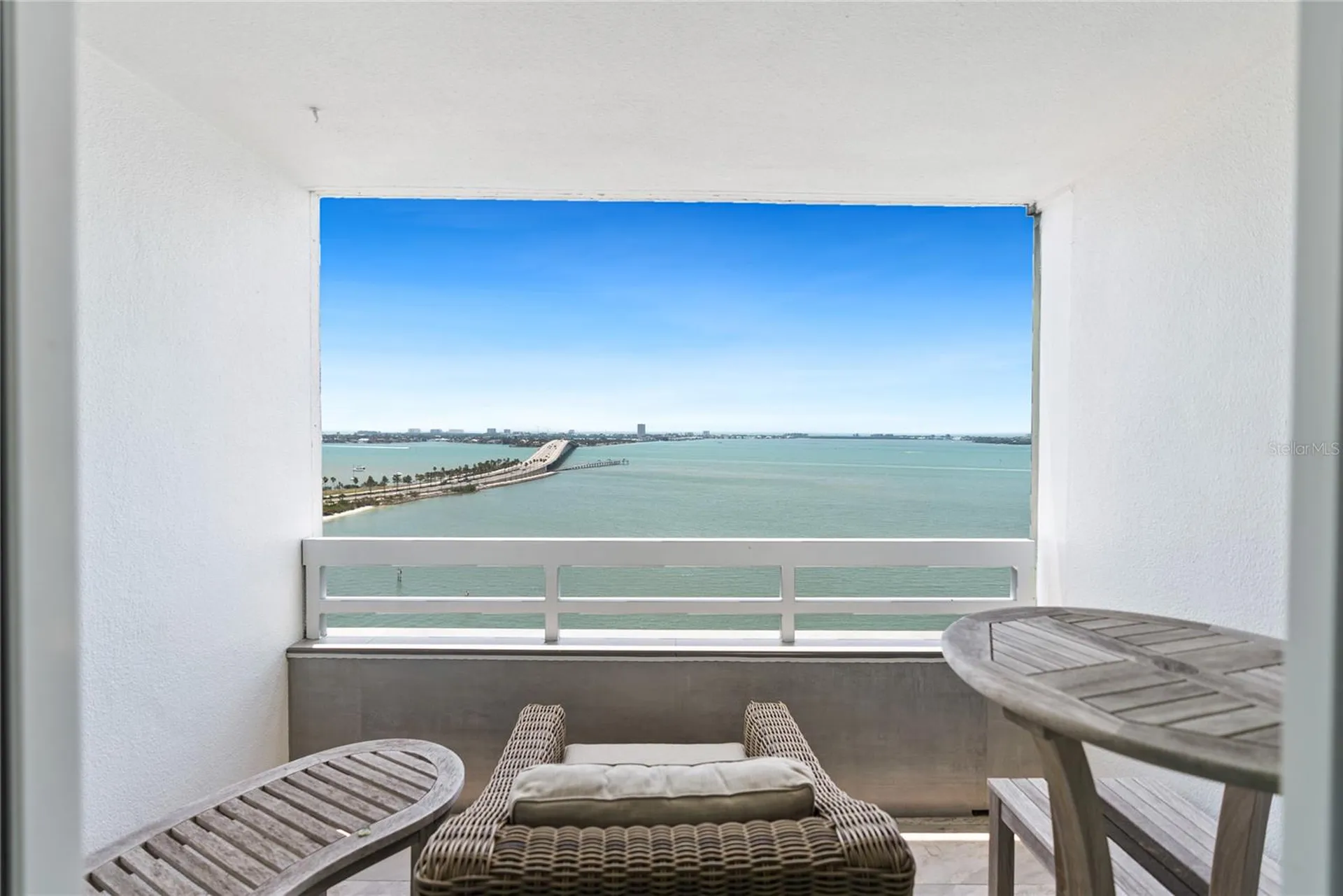 888 Boulevard Of The Arts Sarasota FL 34236