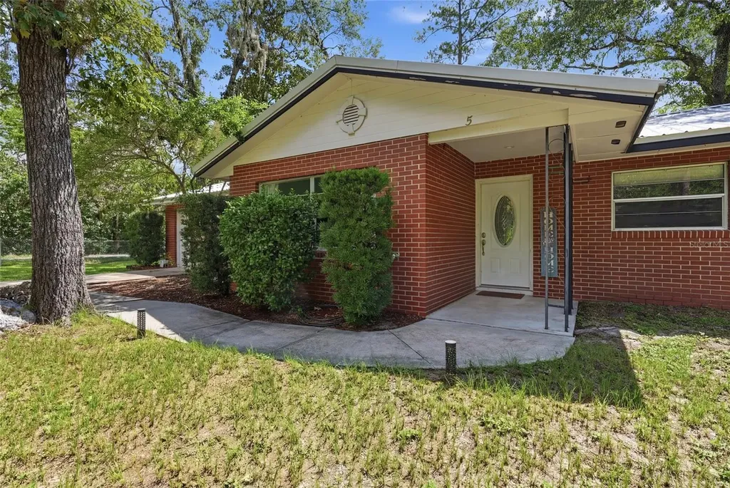 5 SW 41st Street Gainesville FL 32607