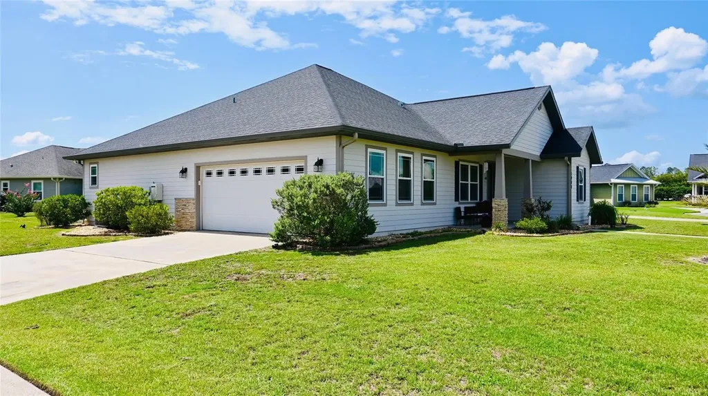 1960 SW 247th Way Newberry FL 32669