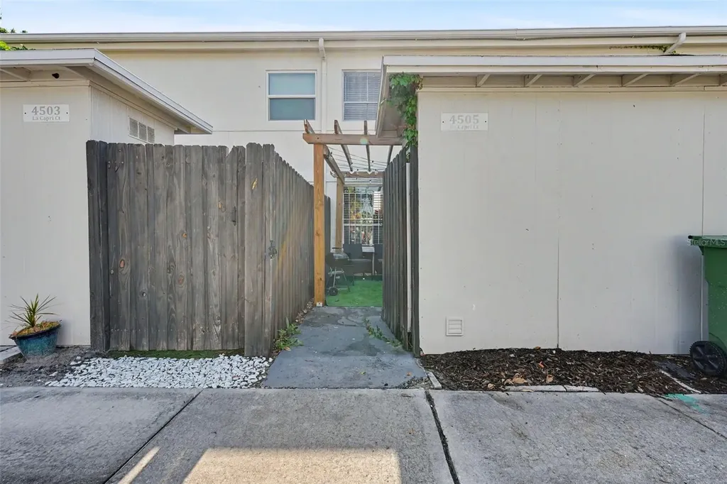 4505 La Capri Court Tampa FL 33611