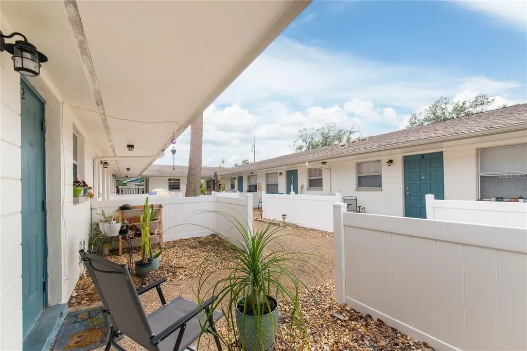 500 75th Avenue N St Petersburg FL 33702