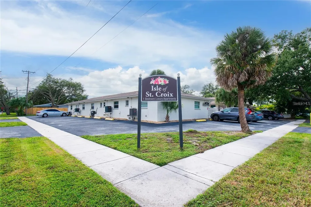 500 75th Avenue N St Petersburg FL 33702