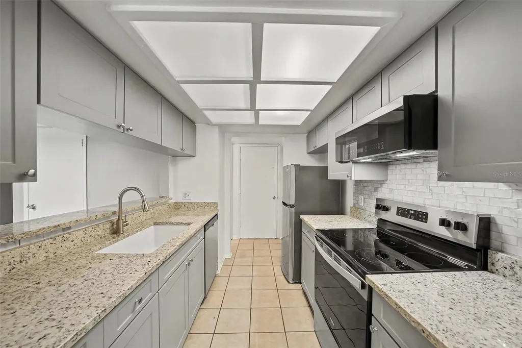 12409 Titus Court Tampa FL 33612