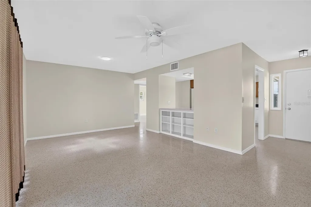 705 Thunderbird Avenue Sun City Center FL 33573