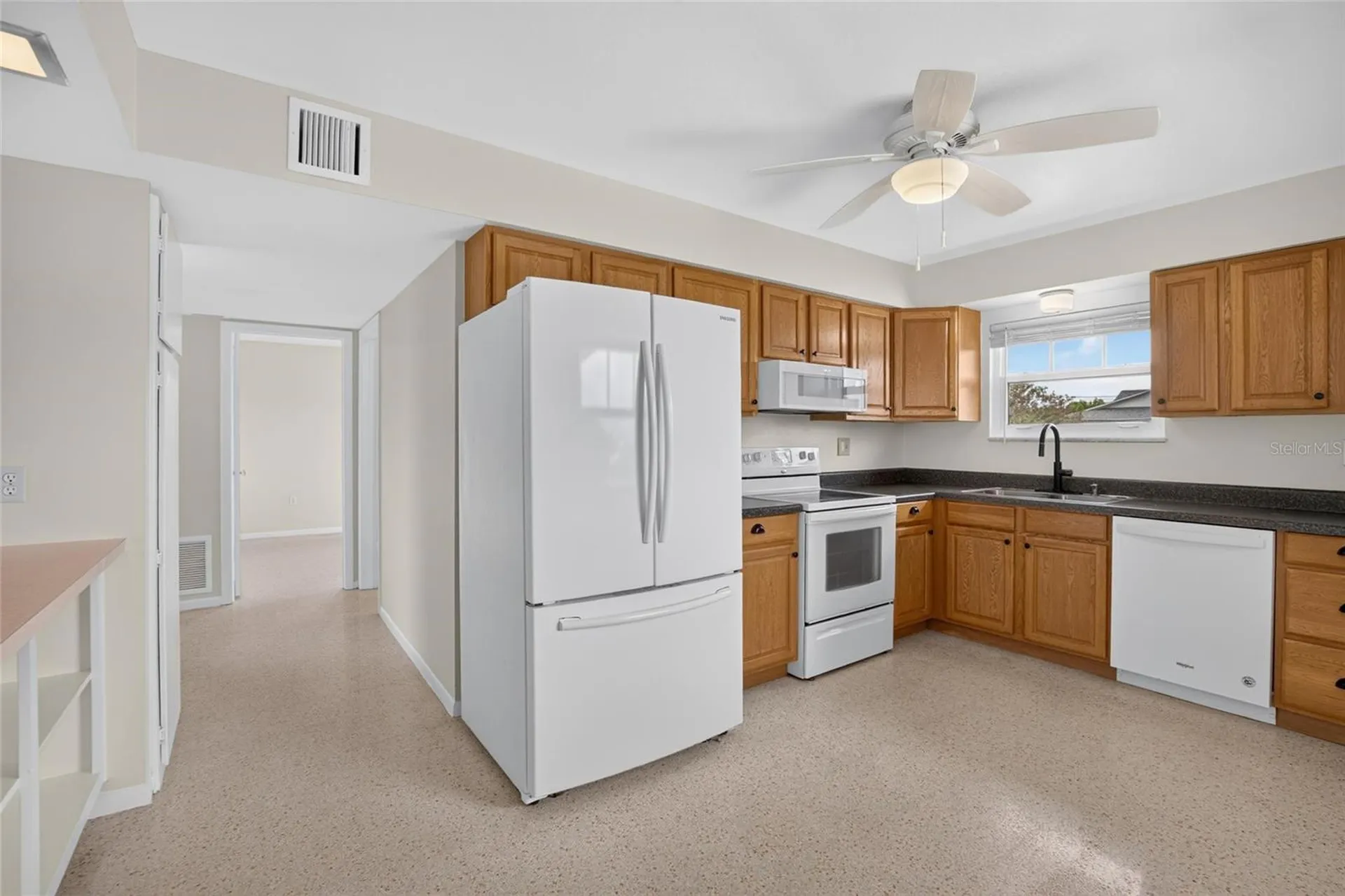 705 Thunderbird Avenue Sun City Center FL 33573