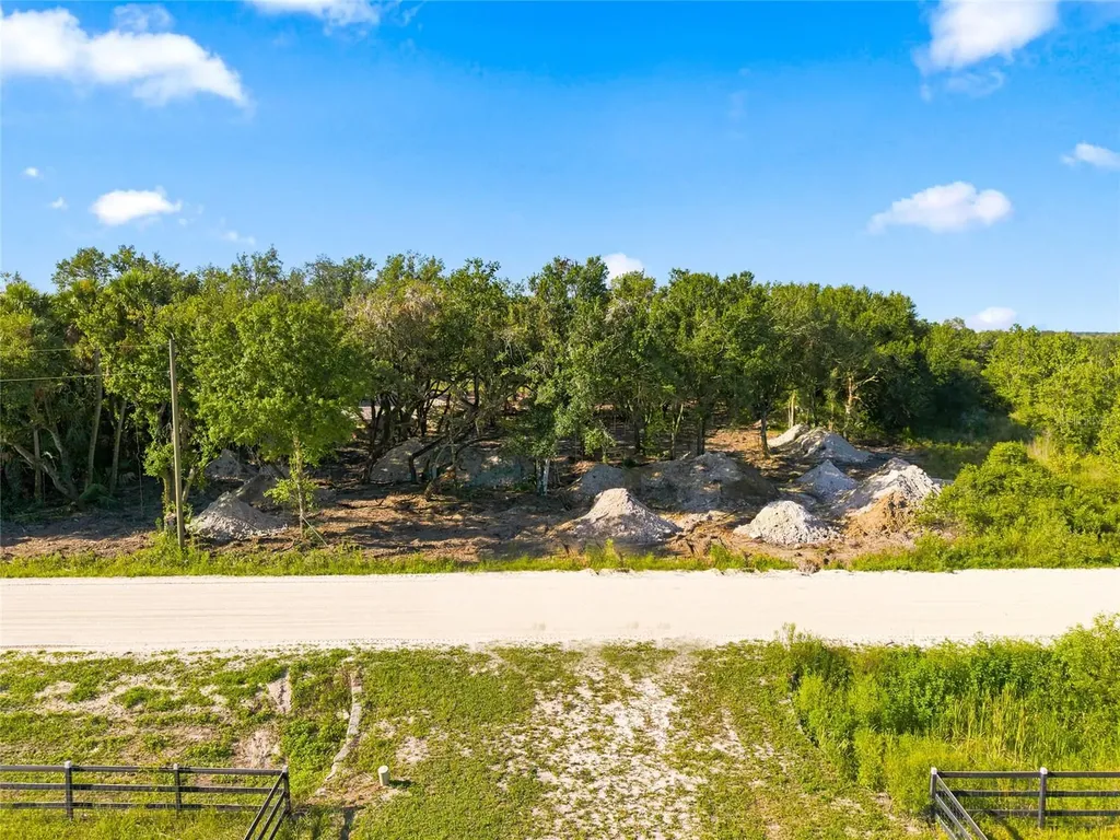 20212 NW 288th Street Okeechobee FL 34972