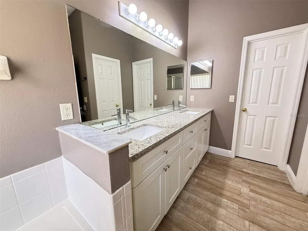1221 Singleton Circle Groveland FL 34736