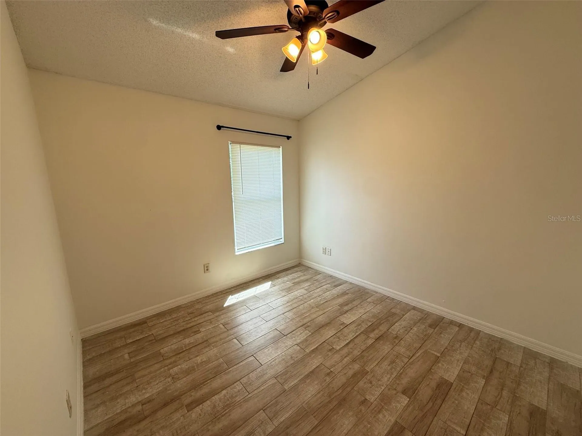 1221 Singleton Circle Groveland FL 34736