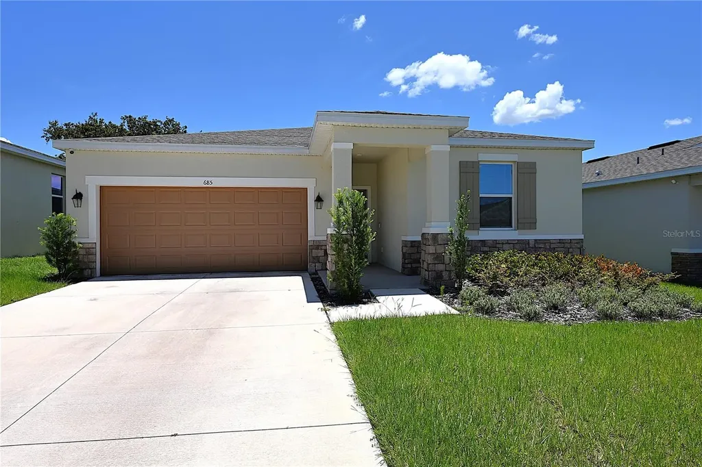 685 Crown Rose Drive Eagle Lake FL 33839
