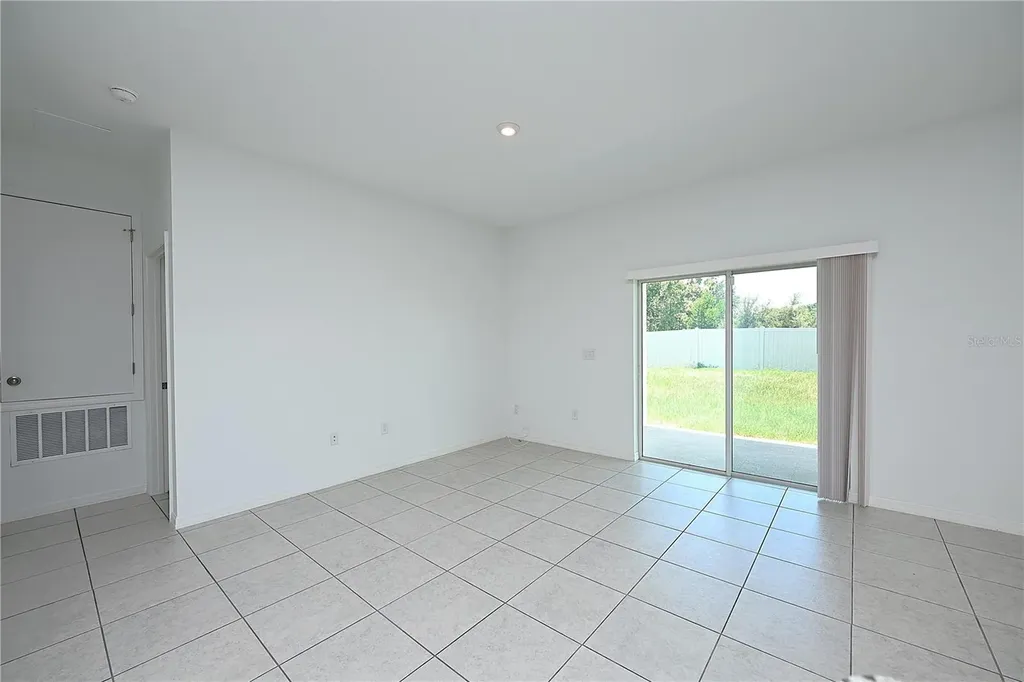 685 Crown Rose Drive Eagle Lake FL 33839