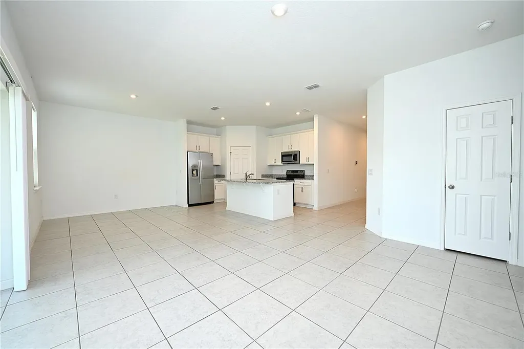 685 Crown Rose Drive Eagle Lake FL 33839